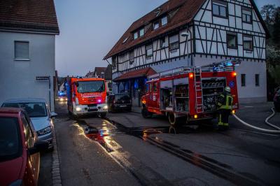 Stuttgart-Rohracker: Waschmaschinenbrand loest Feuerwehreinsatz aus